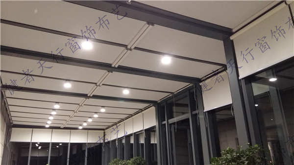 卷轴天棚帘电动卷帘